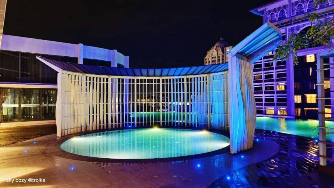 קוטה בארו Sky Cozy Troika Residence, 1 Bedroom 4-6 Pax, 2 Bedrooms 6-8 Pax, Pool Vew, Sky & City View, Free Parking, Pool, Unlimited Wifi & Netflix מראה חיצוני תמונה