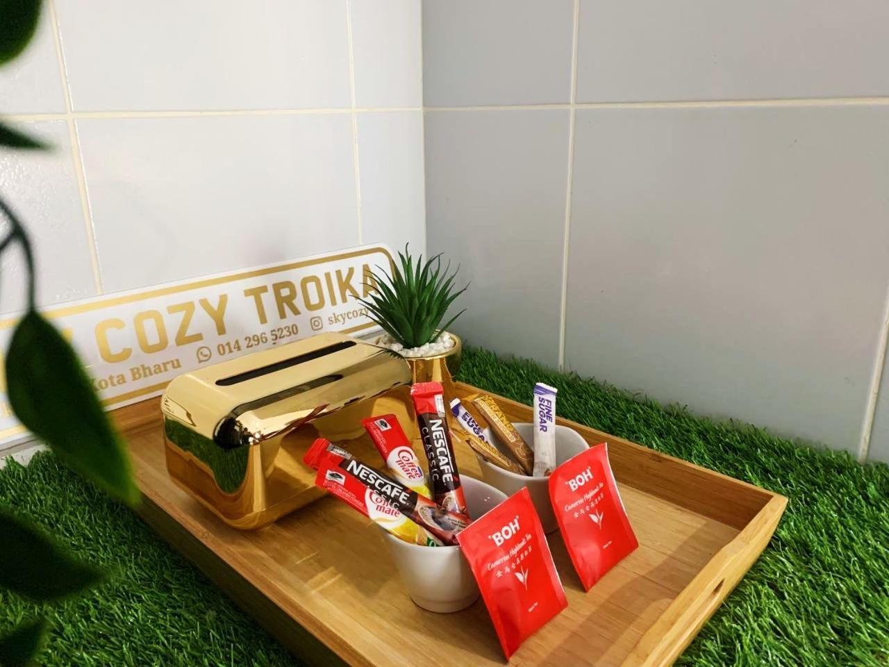 קוטה בארו Sky Cozy Troika Residence, 1 Bedroom 4-6 Pax, 2 Bedrooms 6-8 Pax, Pool Vew, Sky & City View, Free Parking, Pool, Unlimited Wifi & Netflix מראה חיצוני תמונה