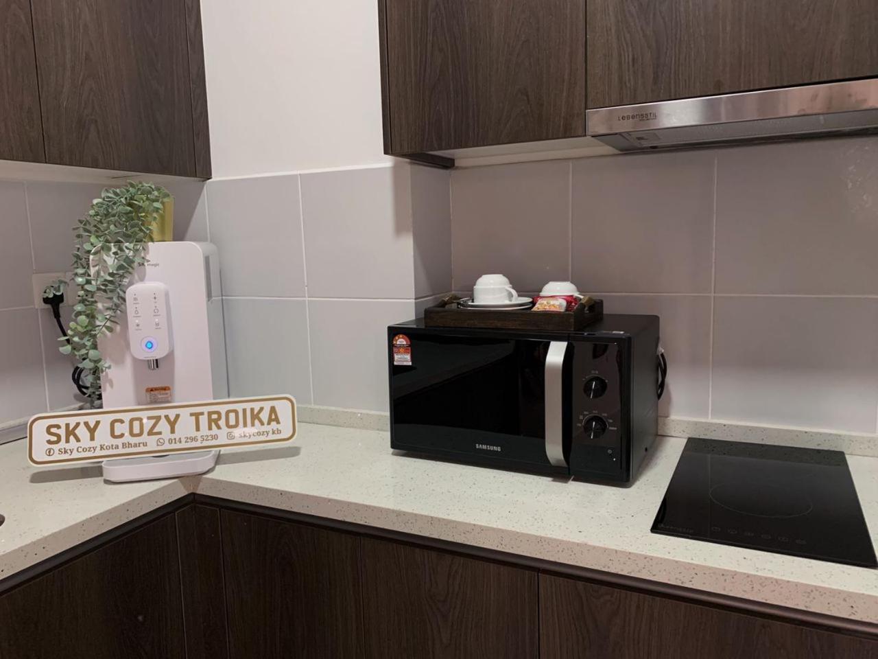 קוטה בארו Sky Cozy Troika Residence, 1 Bedroom 4-6 Pax, 2 Bedrooms 6-8 Pax, Pool Vew, Sky & City View, Free Parking, Pool, Unlimited Wifi & Netflix מראה חיצוני תמונה
