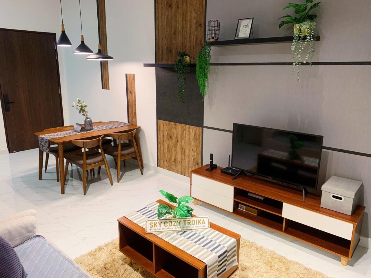 קוטה בארו Sky Cozy Troika Residence, 1 Bedroom 4-6 Pax, 2 Bedrooms 6-8 Pax, Pool Vew, Sky & City View, Free Parking, Pool, Unlimited Wifi & Netflix מראה חיצוני תמונה