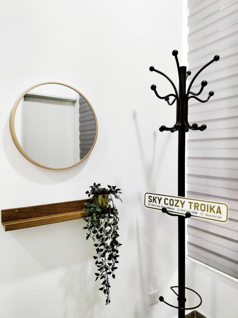 קוטה בארו Sky Cozy Troika Residence, 1 Bedroom 4-6 Pax, 2 Bedrooms 6-8 Pax, Pool Vew, Sky & City View, Free Parking, Pool, Unlimited Wifi & Netflix מראה חיצוני תמונה