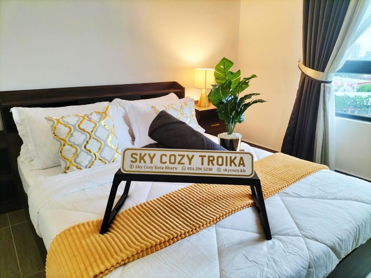 קוטה בארו Sky Cozy Troika Residence, 1 Bedroom 4-6 Pax, 2 Bedrooms 6-8 Pax, Pool Vew, Sky & City View, Free Parking, Pool, Unlimited Wifi & Netflix מראה חיצוני תמונה