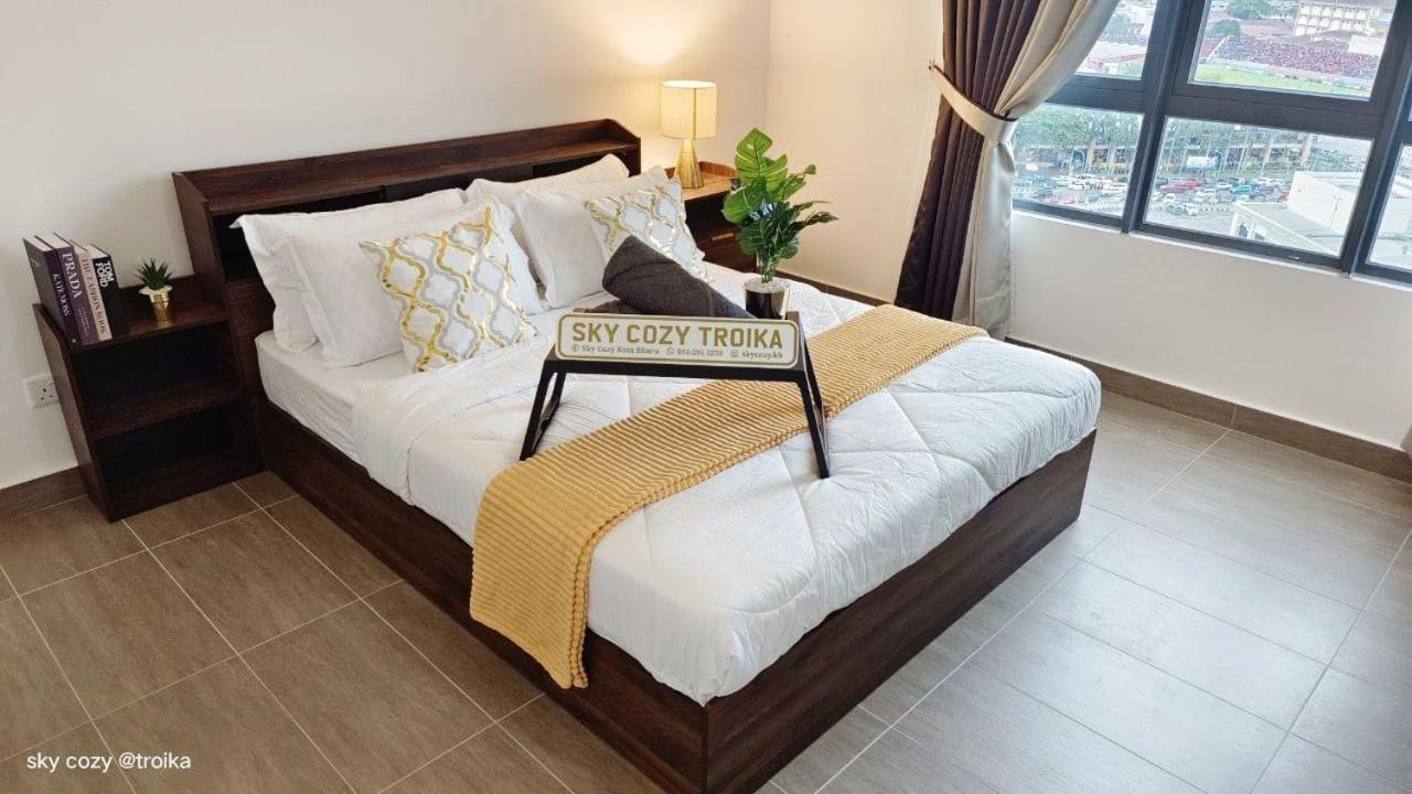קוטה בארו Sky Cozy Troika Residence, 1 Bedroom 4-6 Pax, 2 Bedrooms 6-8 Pax, Pool Vew, Sky & City View, Free Parking, Pool, Unlimited Wifi & Netflix מראה חיצוני תמונה